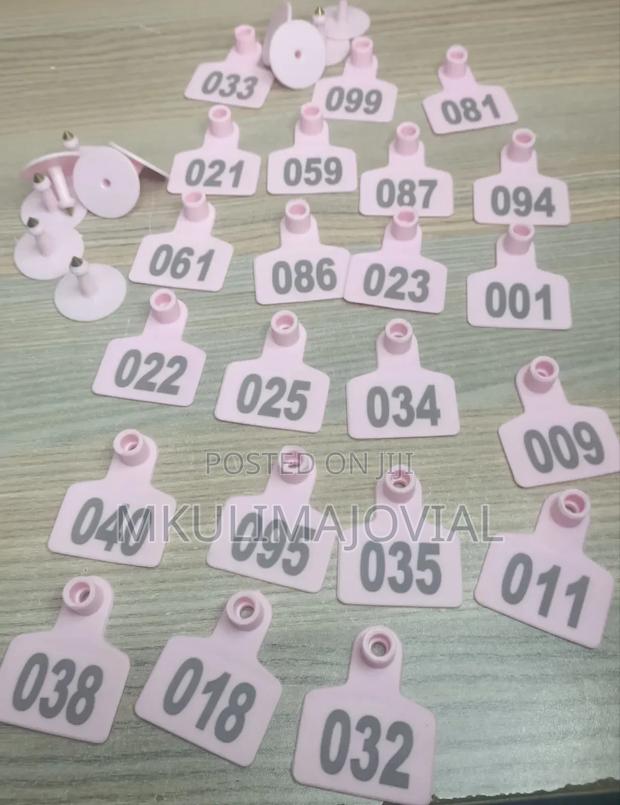 Colour Broad Shape Customized Livestock Earth Tags