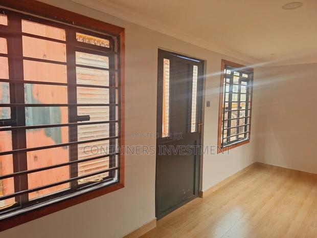 20ft Container Offices- Elegance and Functionality. - thumbnail 6