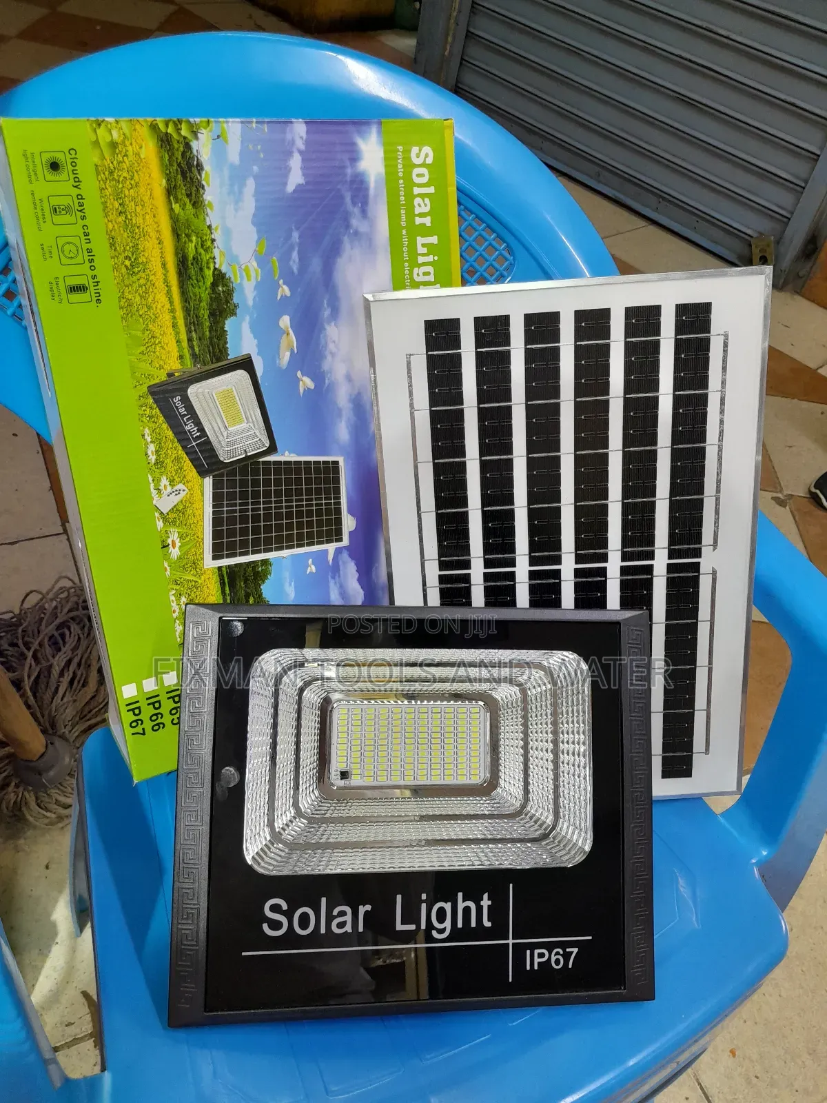 New LED Solar Flood Light 300W