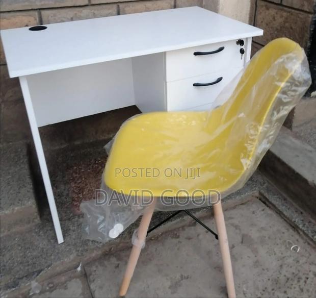 Salon Chair and Table