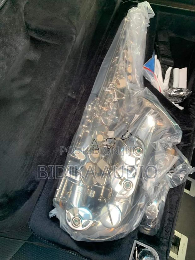 Yamaha Alto Saxophone - thumbnail 5