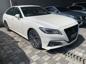 Toyota Crown Majesta 2.5 AWD Hybrid 2018 Off white