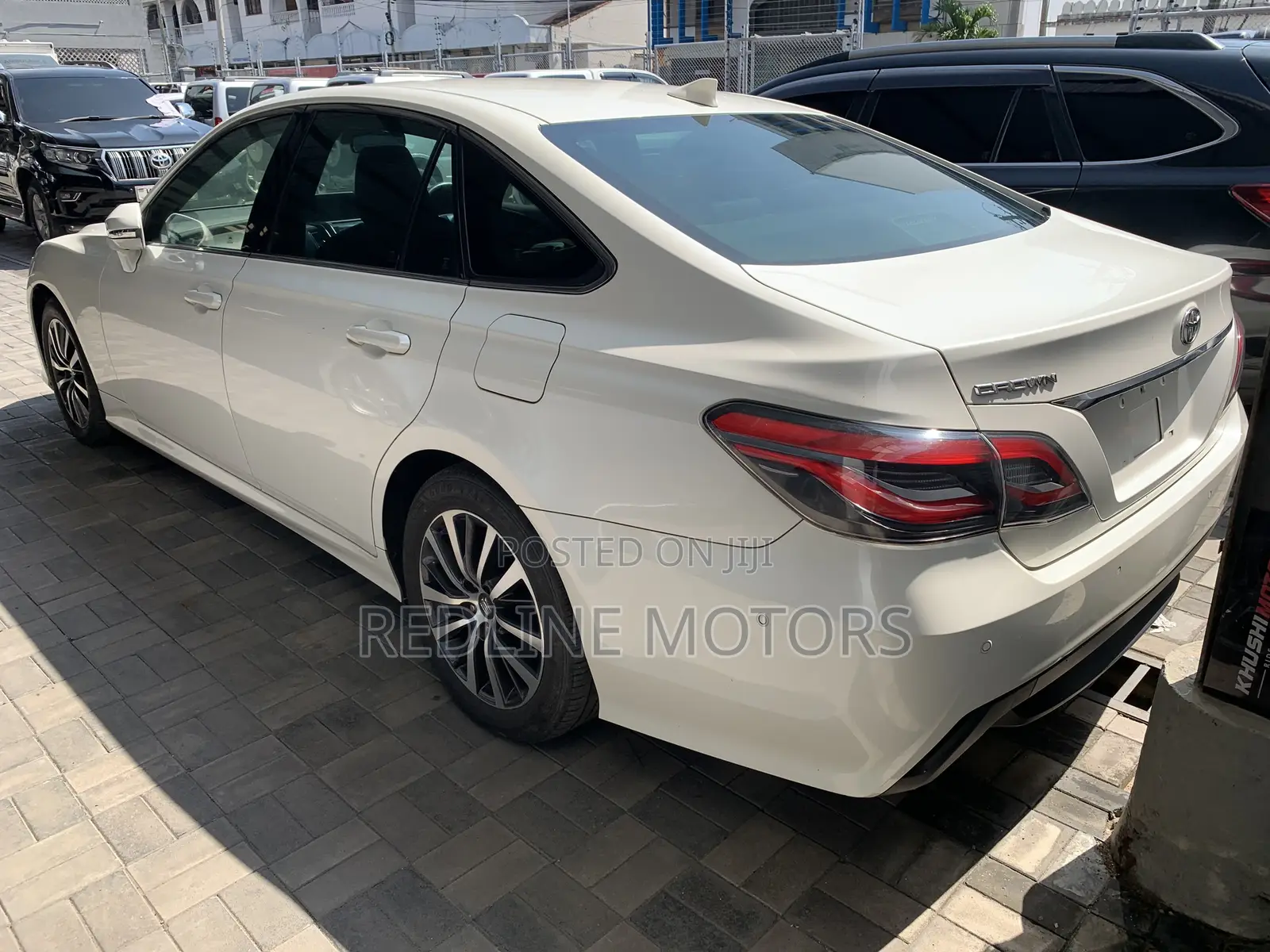 Toyota Crown Majesta 2.5 AWD Hybrid 2018 Off white
