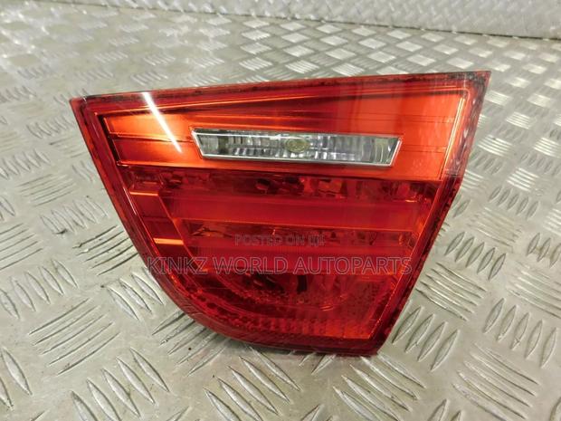 BMW 328i E90 Tail Light Right Passenger Taillight 7154156