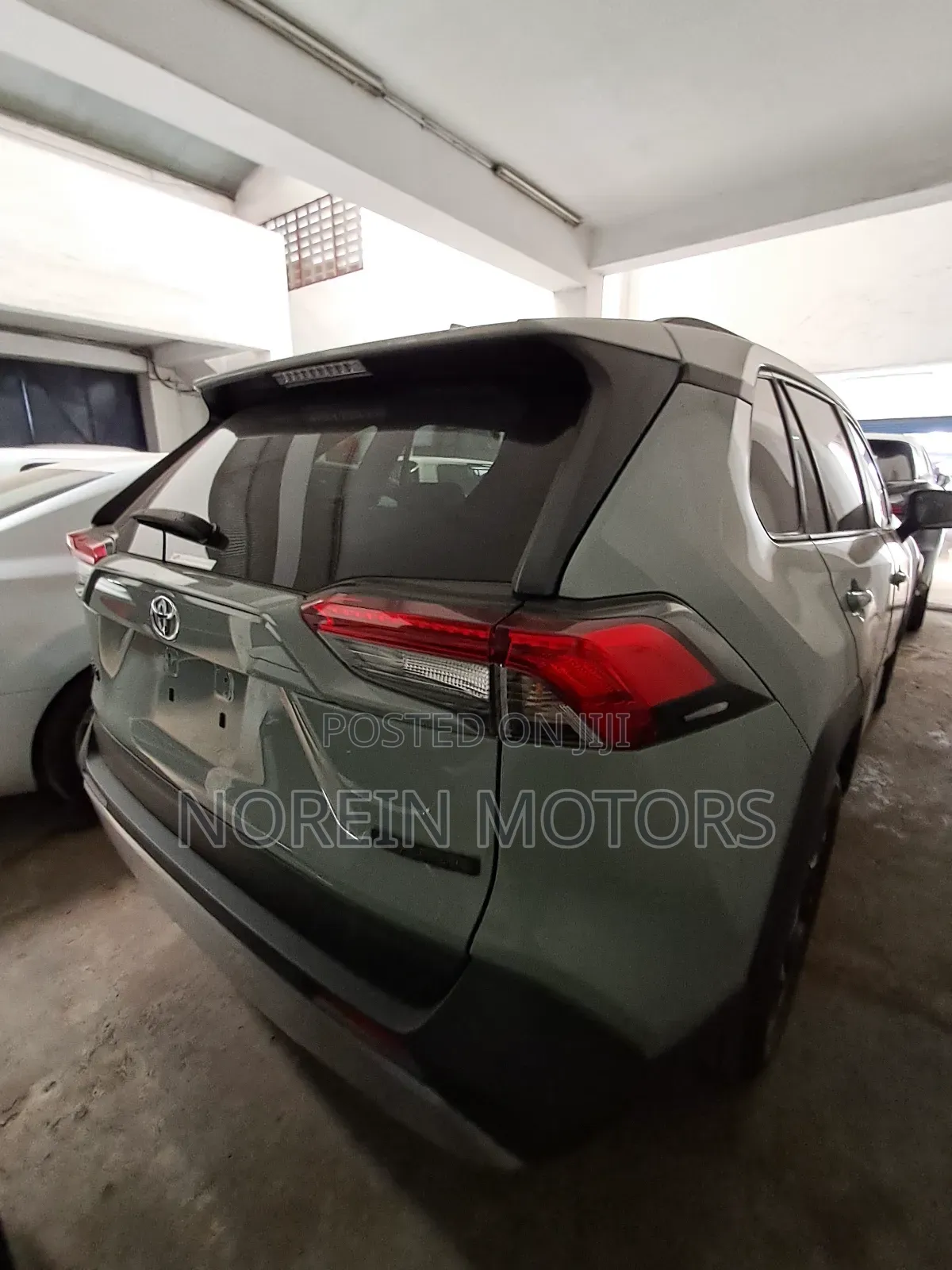 Toyota RAV4 2019 Blue