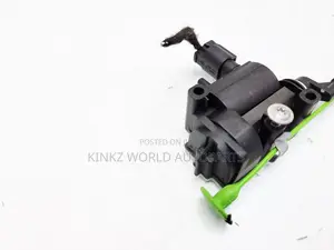 BMW X5 E70 Fuel Flap Actuator Motor Selenoid 6985882