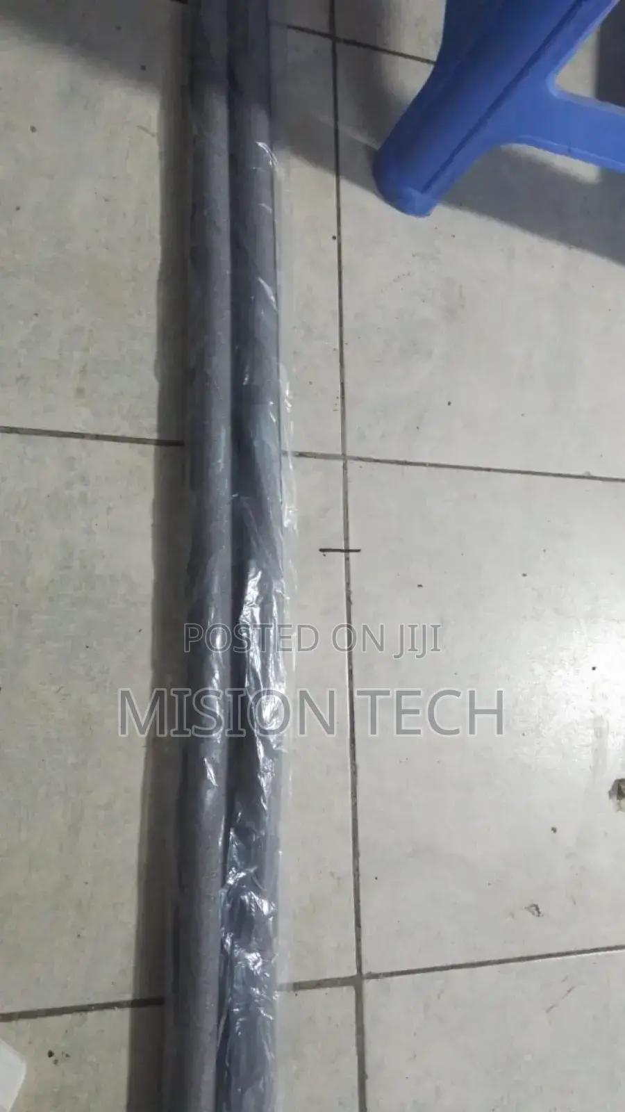Door Floor Seal Strip Flexible Wind Stopper Under Door Seal.