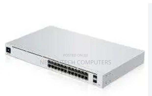 Ubiquiti Unifi 24-Port Switch (Usw-24-Poe), (16) Gbe Poe+ Rj - main view