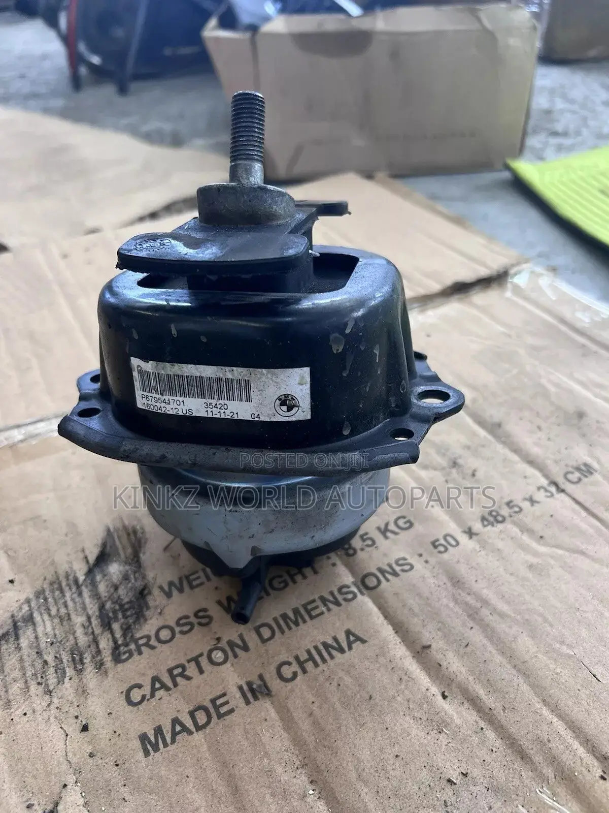 BMW X5 E70 Engine Mount Front Left Passenger 679541701 2012