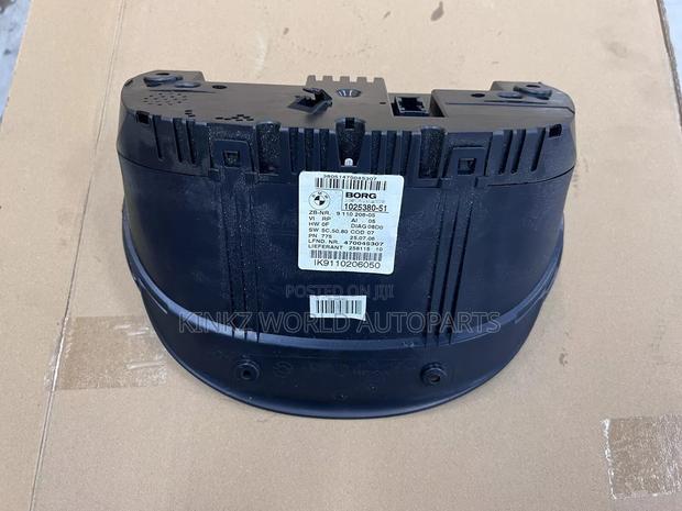 BMW E90 E91 E92 E93 Instrument Cluster Speedometer 9110216 - thumbnail 3