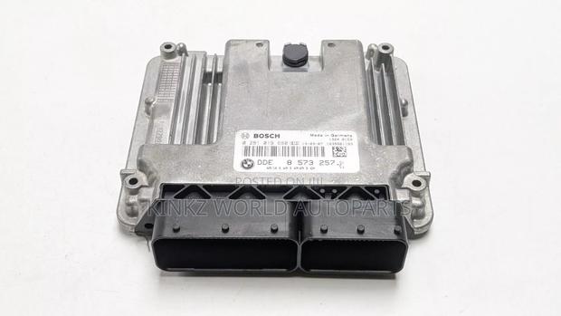 BMW 5 Series Engine Control Module Ecu 8518477 F10 F11 2013