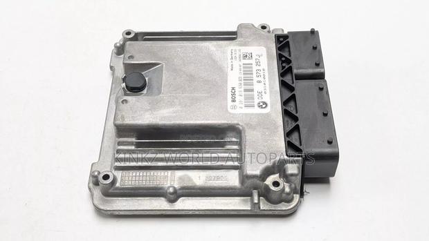 BMW 5 Series Engine Control Module Ecu 8518477 F10 F11 2013 - thumbnail 2