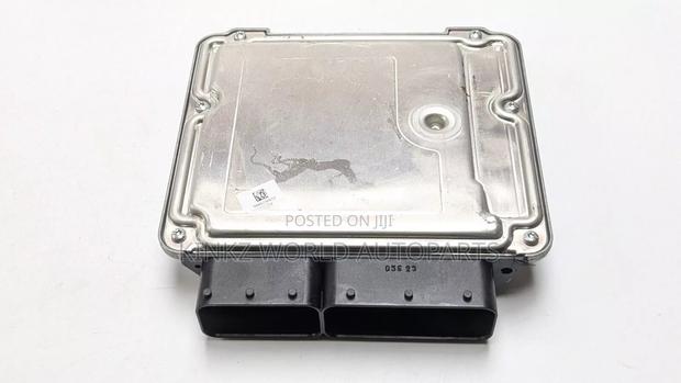 BMW 5 Series Engine Control Module Ecu 8518477 F10 F11 2013 - thumbnail 5