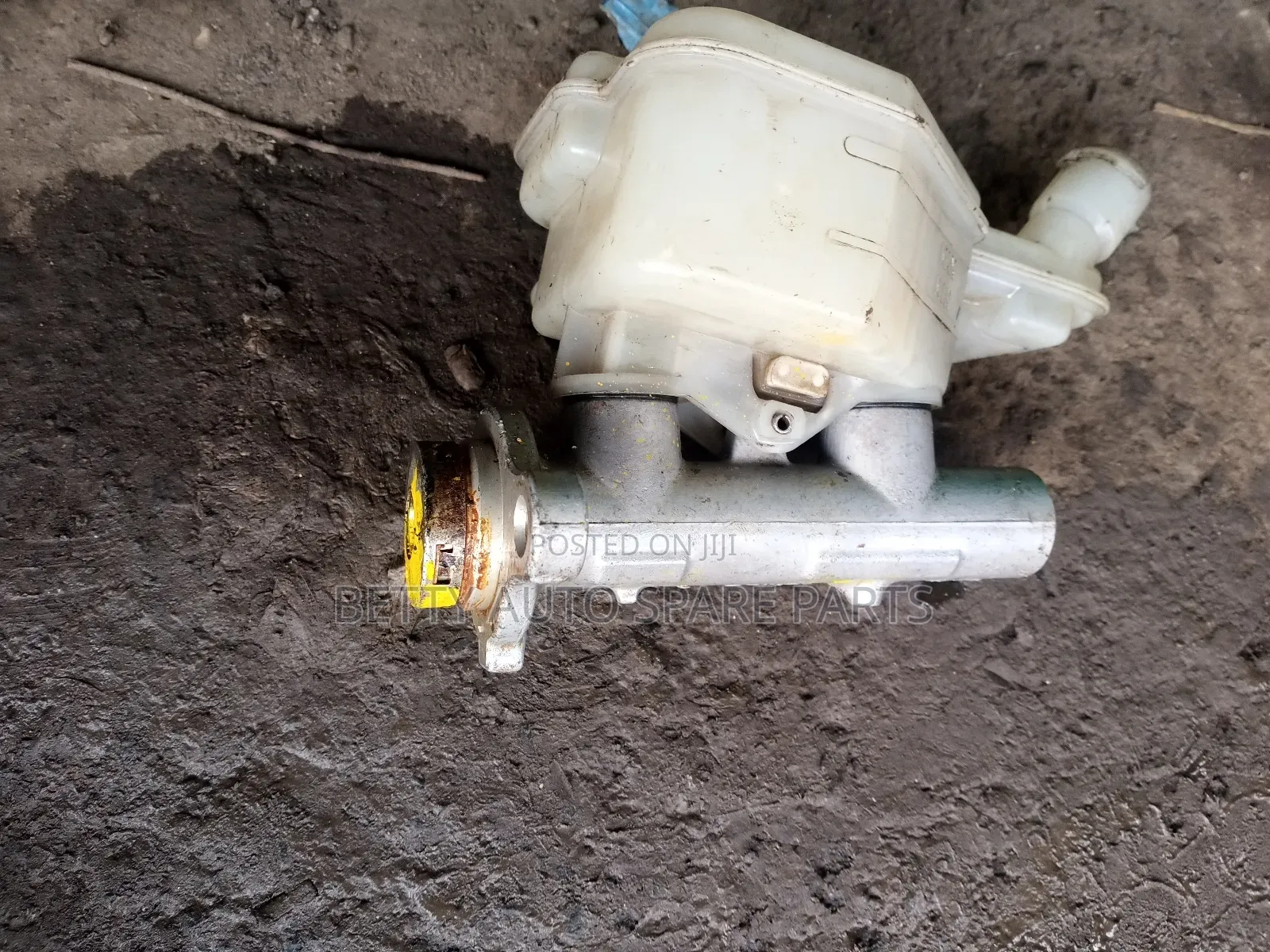 Nissan Wingroad Master Cylinder
