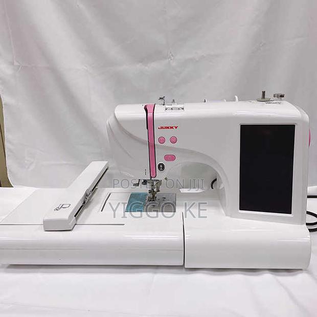 Embroidery Sewing Machine Single Needle Size Small - thumbnail 3