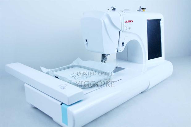 Embroidery Sewing Machine Single Needle Size Small - thumbnail 4