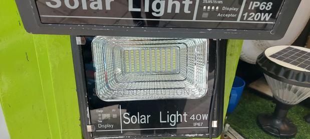 40W Solar Floodlight - thumbnail 2