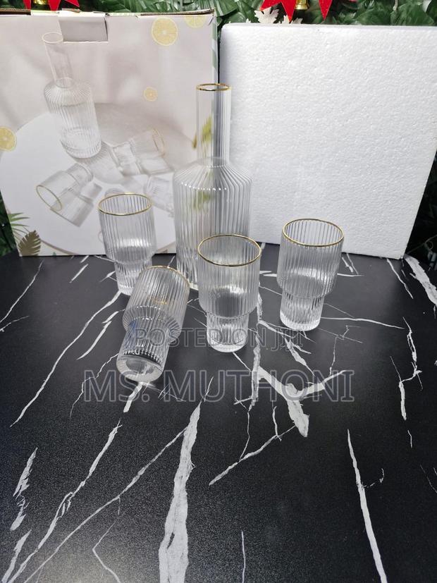 Elegant Vertical Stripped Highball Ripped Glass Cup Set