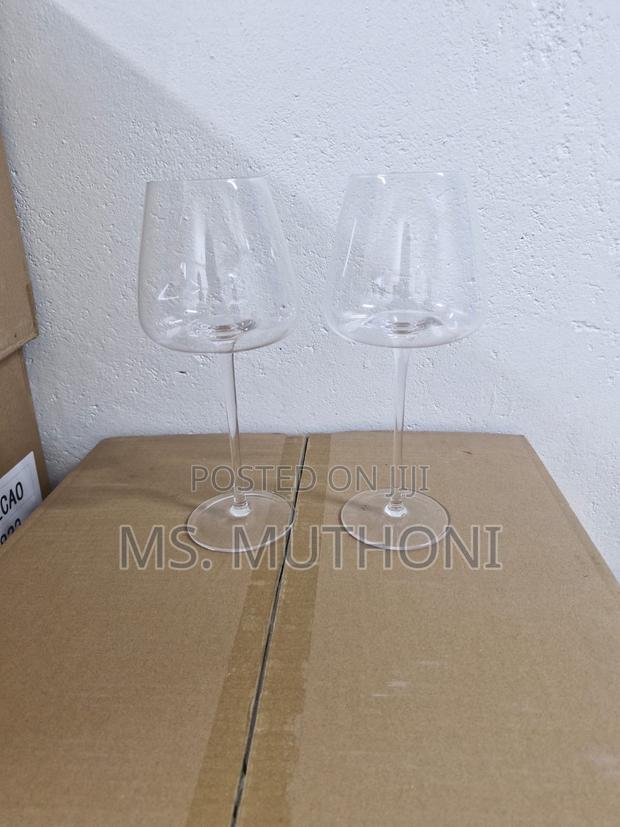 Custom Hand Blown Crystal Stemmed Wine Glass - thumbnail 3