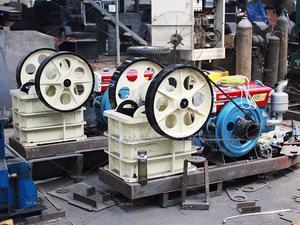 Quarry Mobile Granite Limestone Gravel Crusher Machine - thumbnail 2