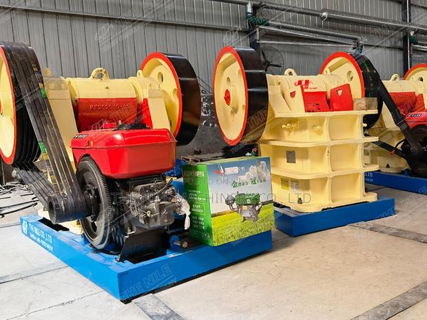 Diesel Engine Portable Stone Breaking Fine Jaw Crusher - main view