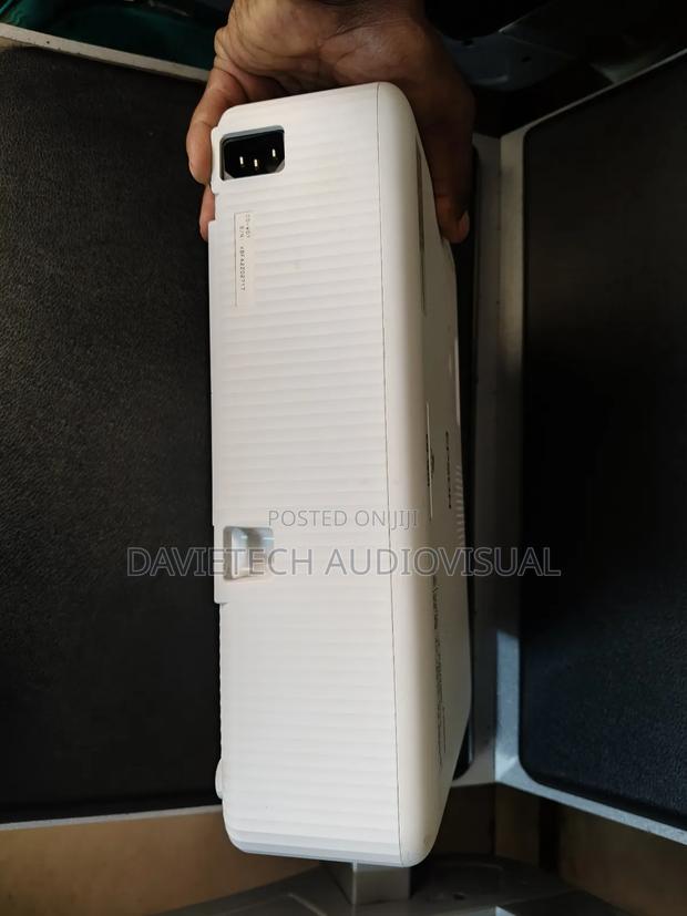 Exuk W01 Projector - thumbnail 3