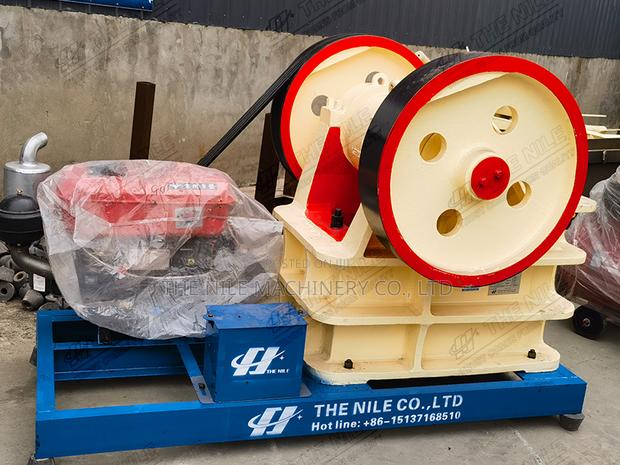 Diesel 5-20 Ton Per Hour Stone Crusher for Mining Project - main view