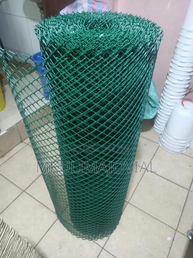 Heavy Gauge Plastic Mesh - main view