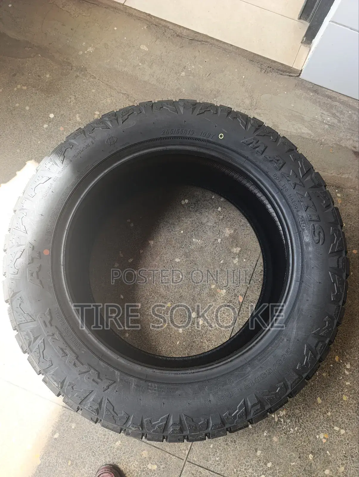 265/55r19 Maxxis Razr A.T811