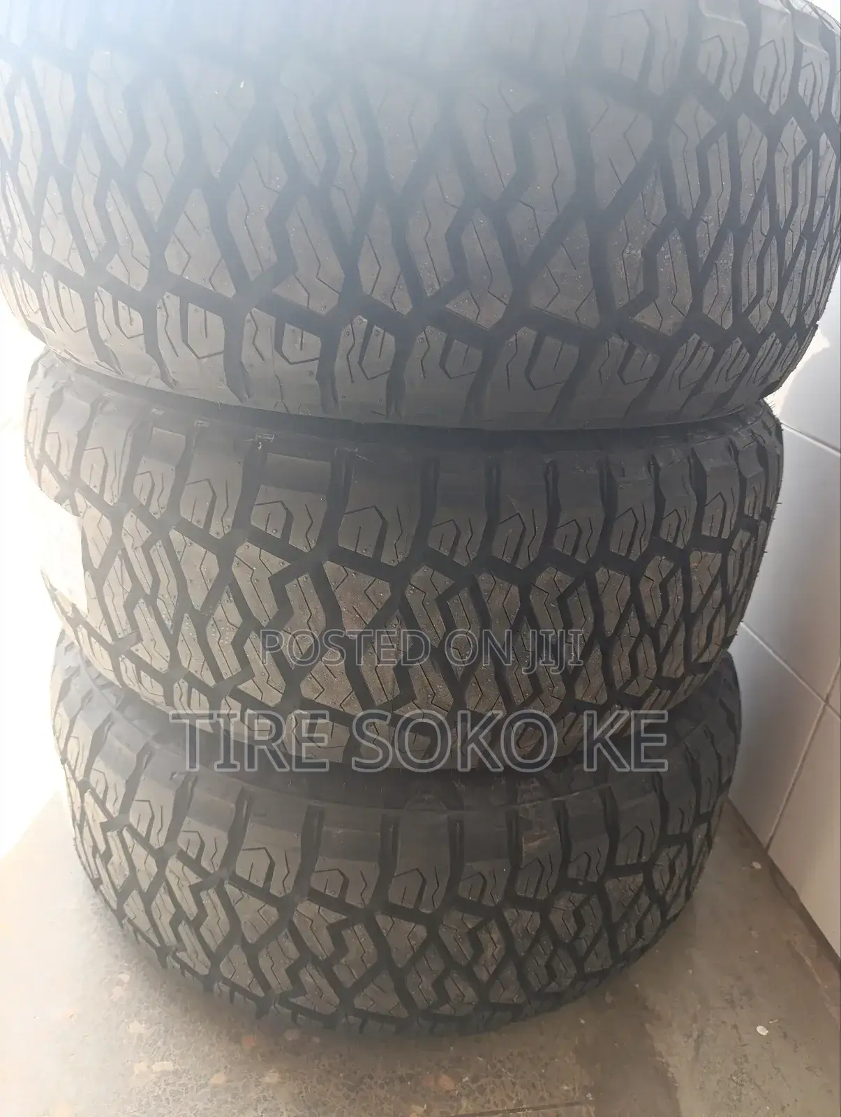265/55r19 Maxxis Razr A.T811