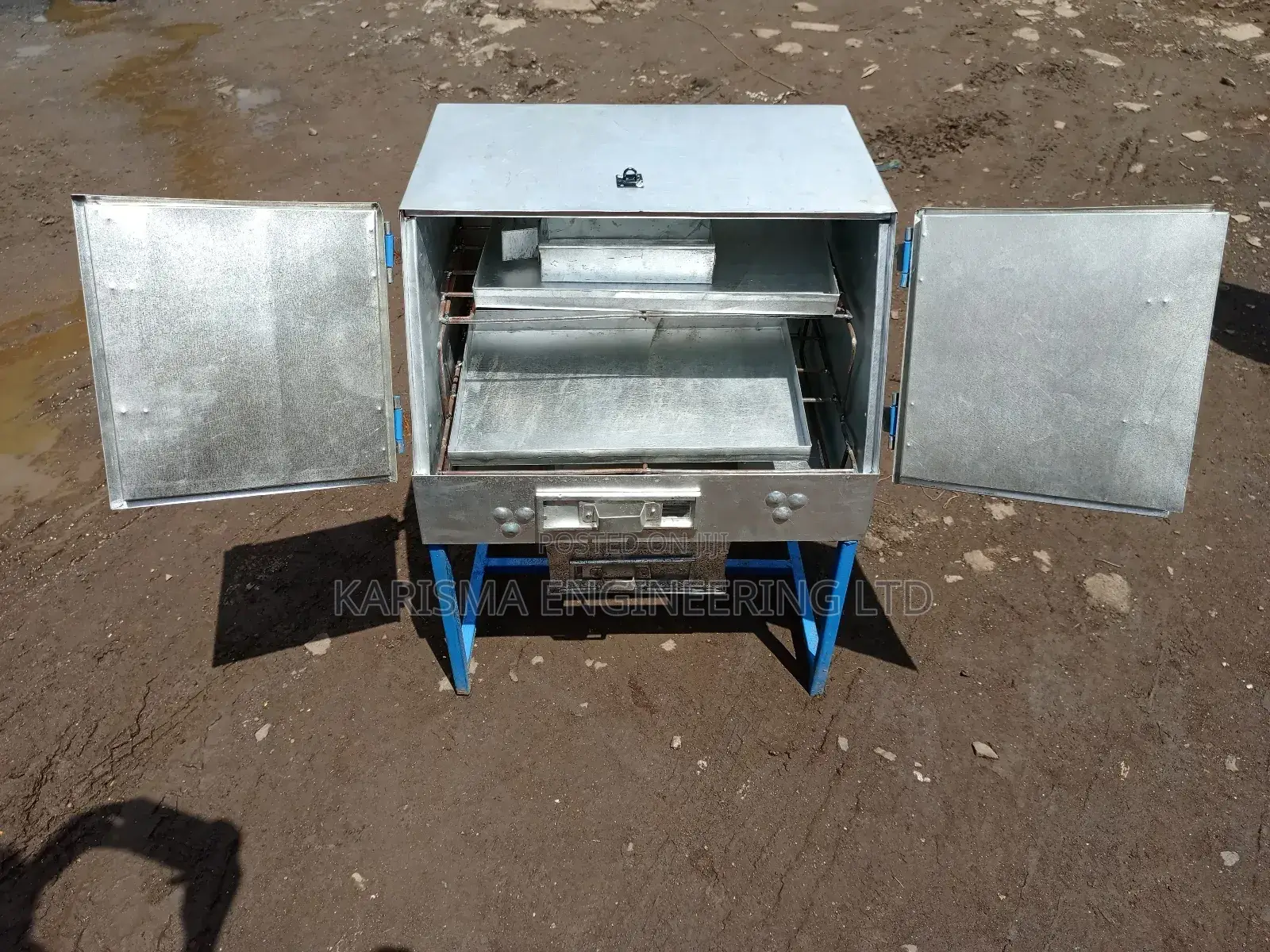Juakali Charcoal Oven. 2 Trays.