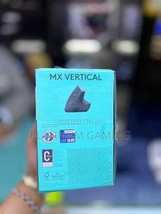 Logitech MX Vertical Ergonomic Wireless Mouse - thumbnail 2