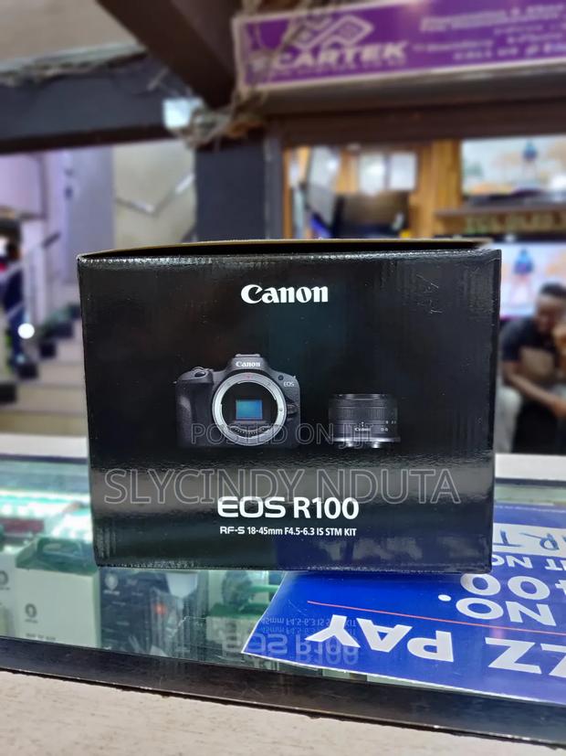 Canon EOS R100 - main view