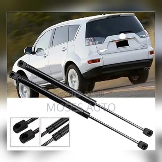 Mitsubishi Outlander Boot Shocks