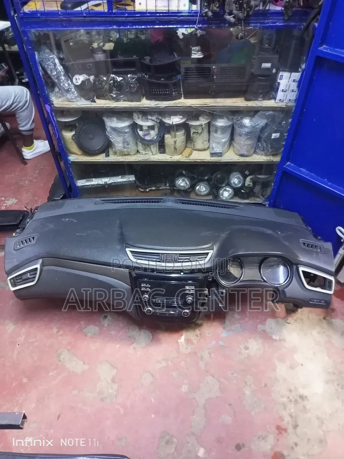 Nissan X-Trail Nt 32 Dashboard Only