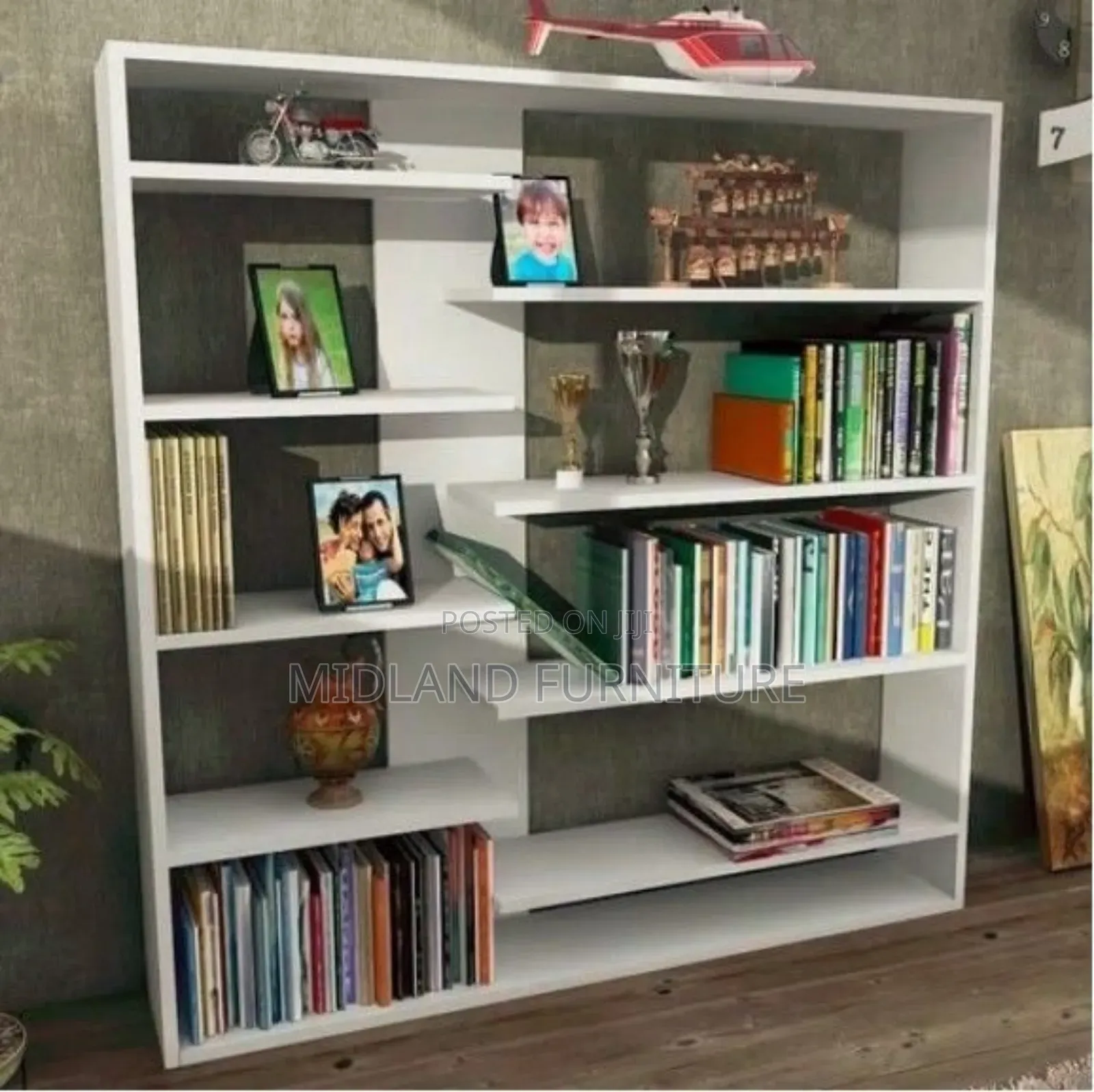 Bookcase / Bookshelf / Bookrack