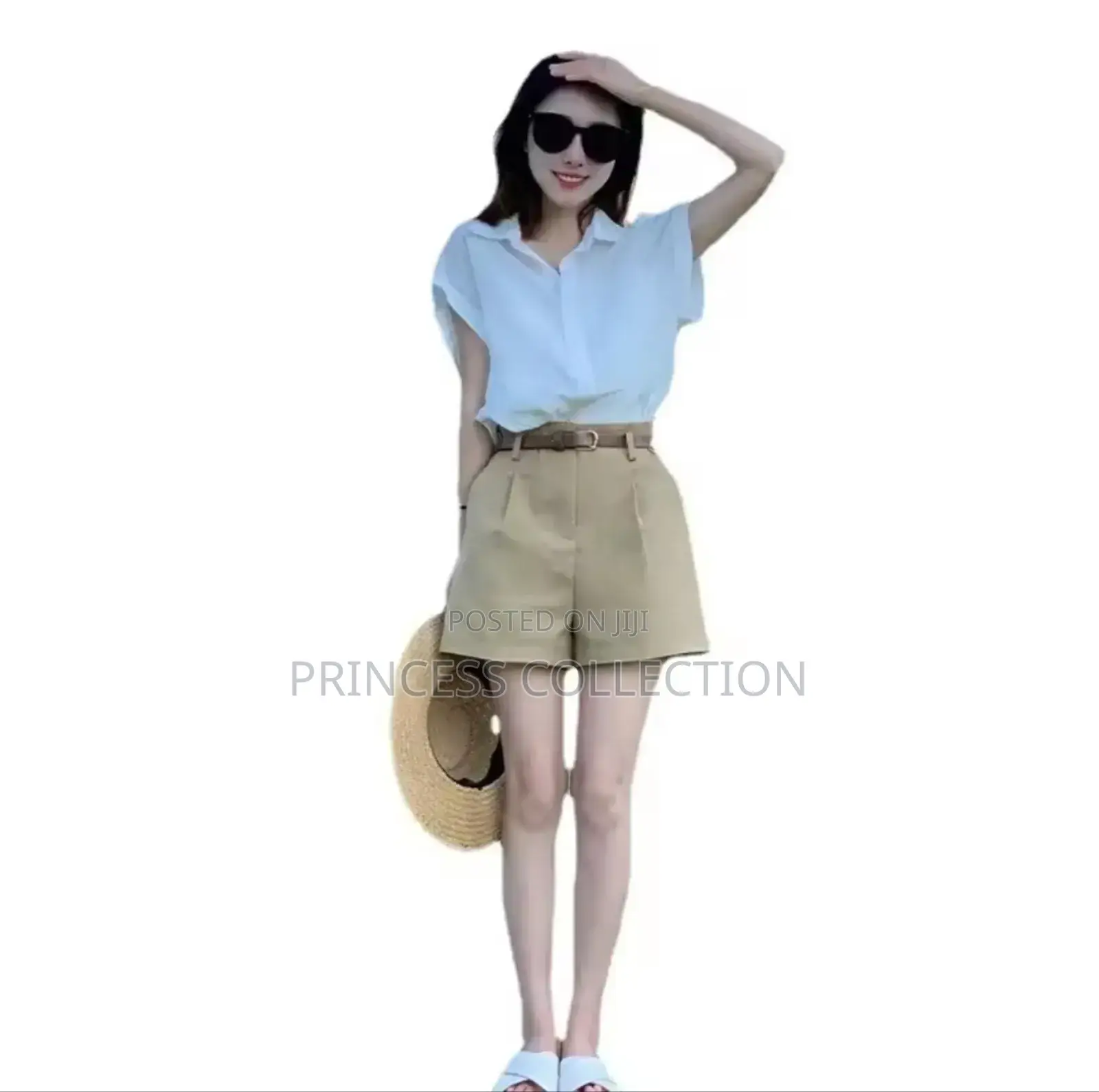 Cute Khaki Shorts With Belt