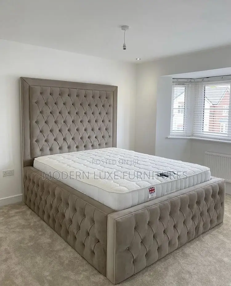 Upholstered 5by6 Bed