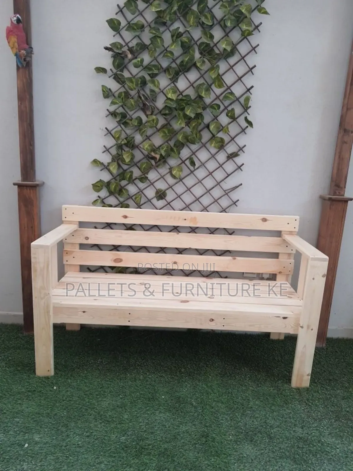 Pallet Lounge