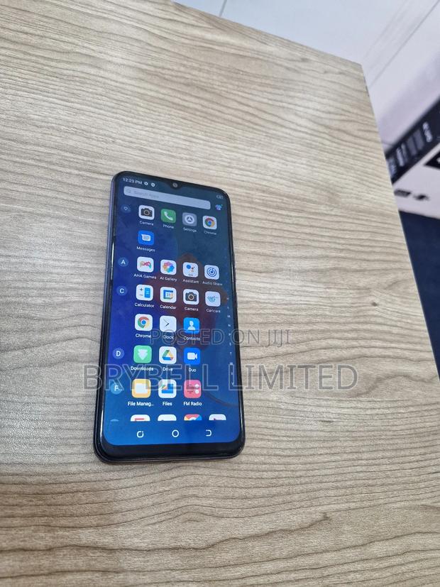 Tecno Spark 8C 64 GB Blue - thumbnail 3