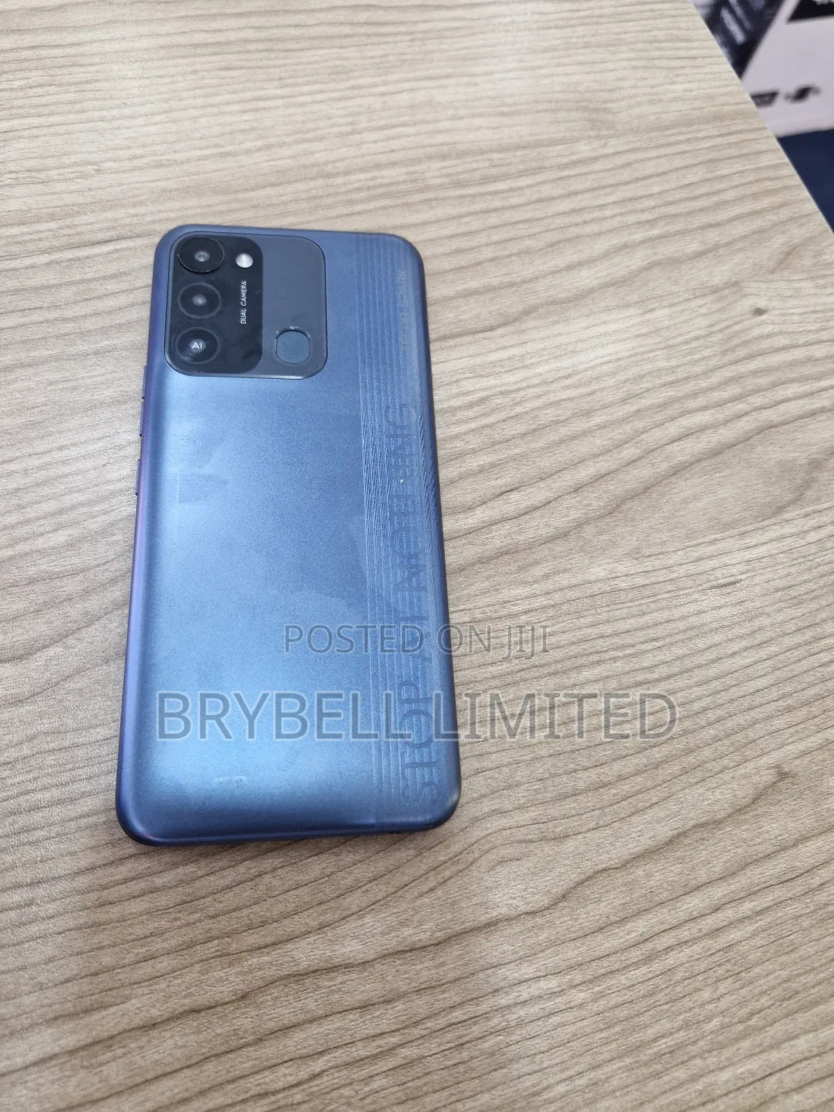 Tecno Spark 8C 64 GB Blue