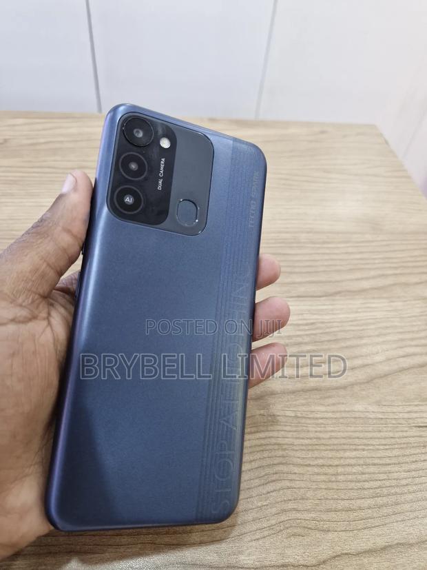 Tecno Spark 8C 64 GB Blue - thumbnail 7