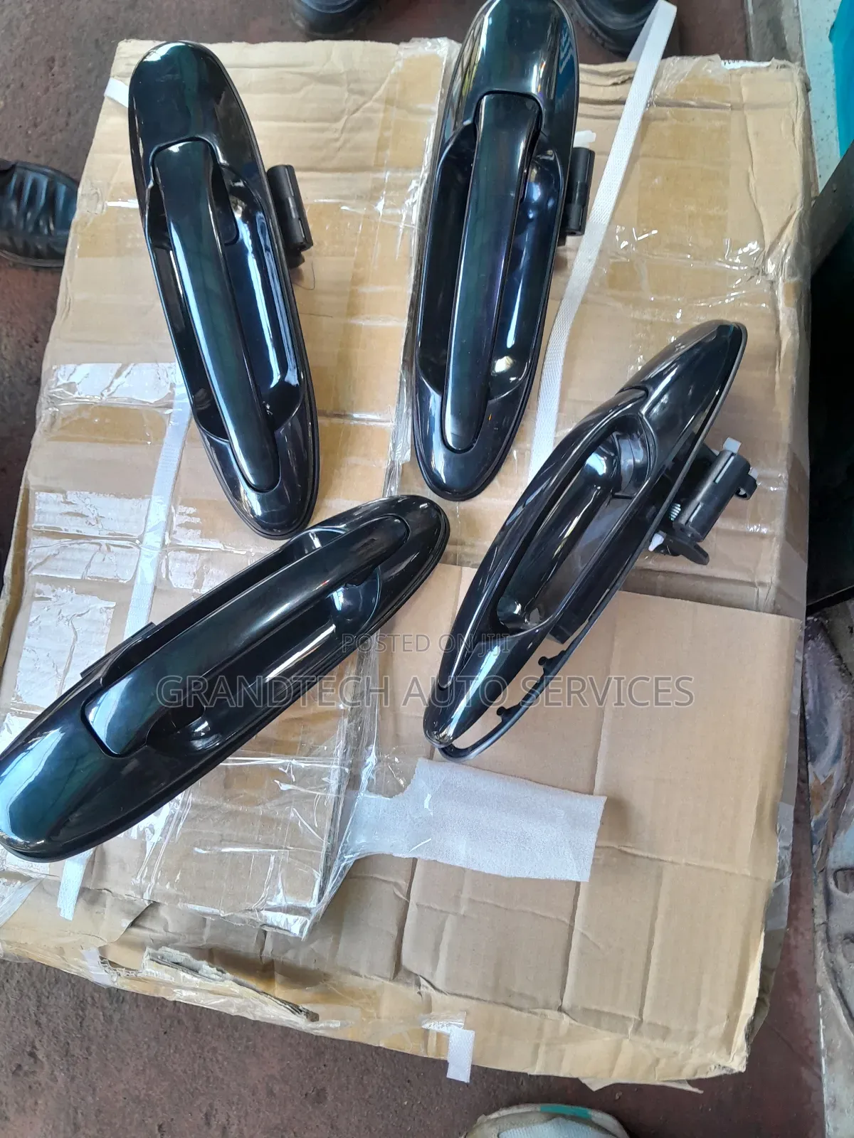 Toyota Landcruiser 100 Series Door Handle.