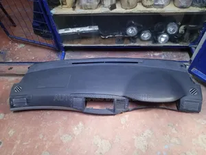Dashboard Nze Model 2005 Without a/C Vents.