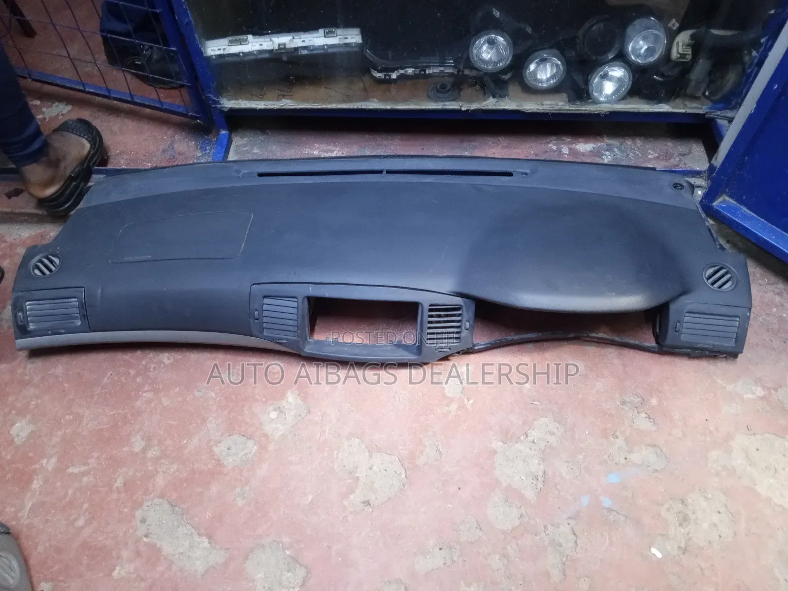 Dashboard Nze Model 2005 Without a/C Vents.