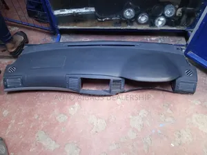 Dashboard Nze Model 2005 Without a/C Vents.