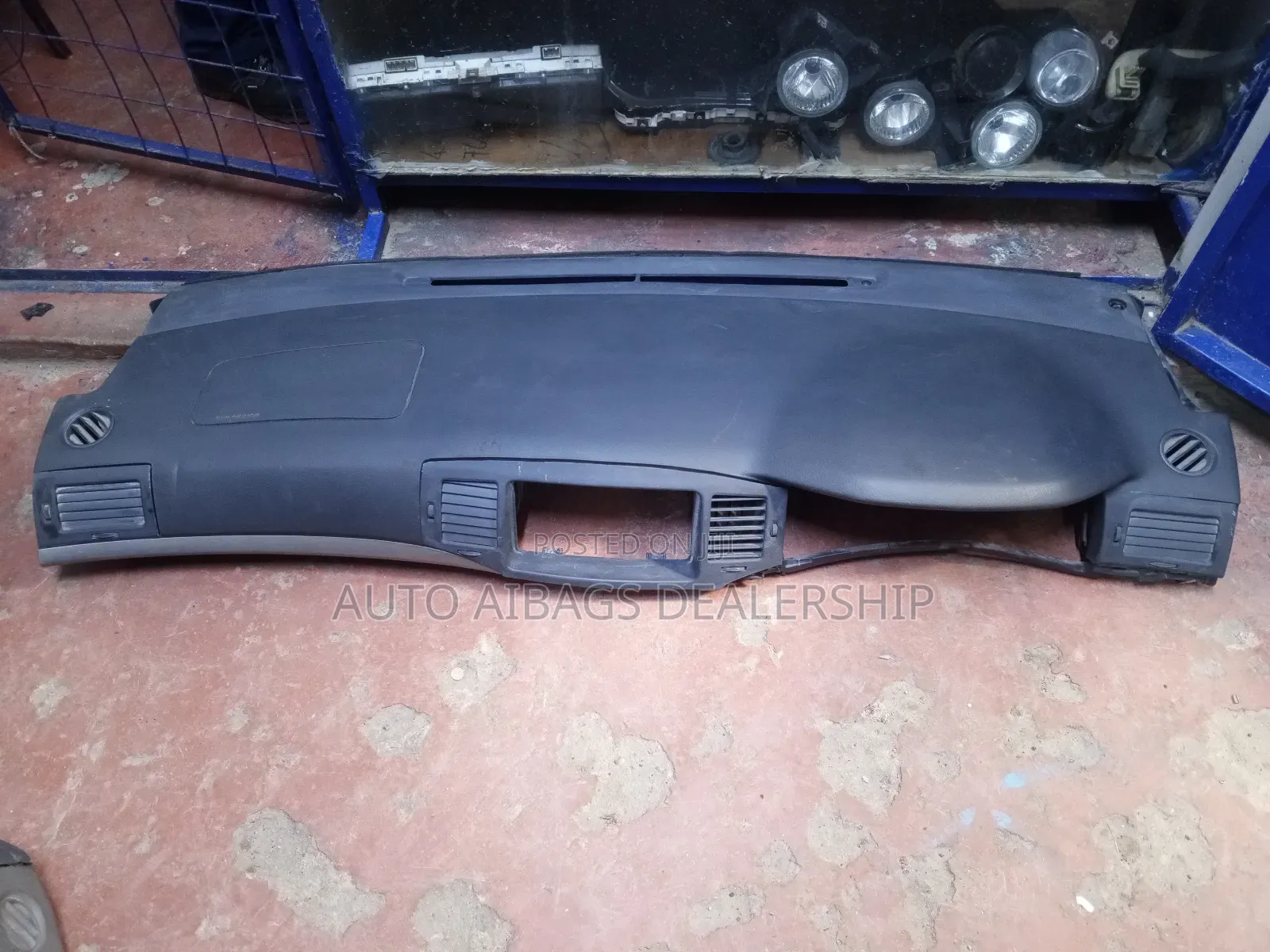 Dashboard Nze Model 2005 Without a/C Vents.