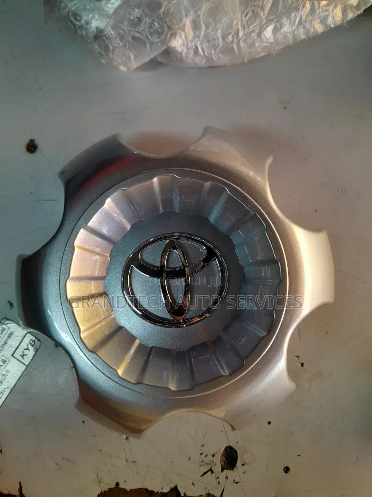 Toyota Hilux Surf Wheel Hub Cap^^