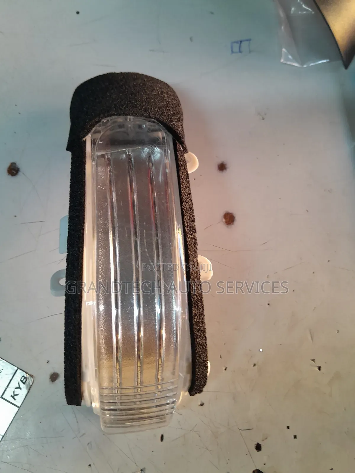 Corolla Axio 2010 Side Mirror Indicator