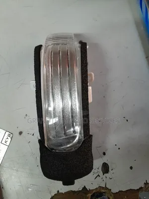 Toyota Vitz 2008 Side Mirror Indicator